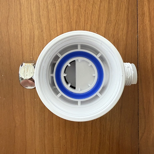 Blue filter seal side which carries the white sediment filter.